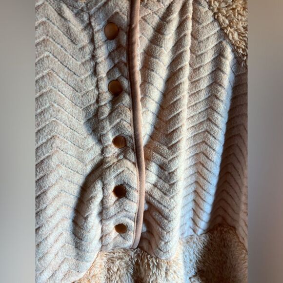 Maurice’s Pullover 3X Sherpa look&mixed texture light pink w rose gold buttons - Picture 6 of 8